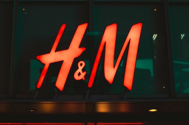 H&M: New Business Strategy & Online Presence Amidst Competition