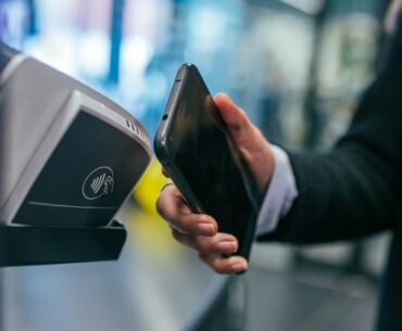 phone in front of bar reader to show fintech lending evolution