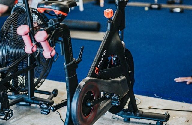 How does Peloton work? What is Peloton’s business model?