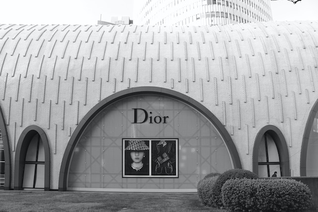 Dior Marketing Strategy: Redefining Luxury